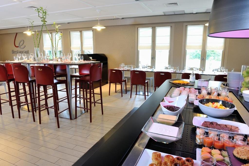 Campanile Saintes Hotel Bagian luar foto