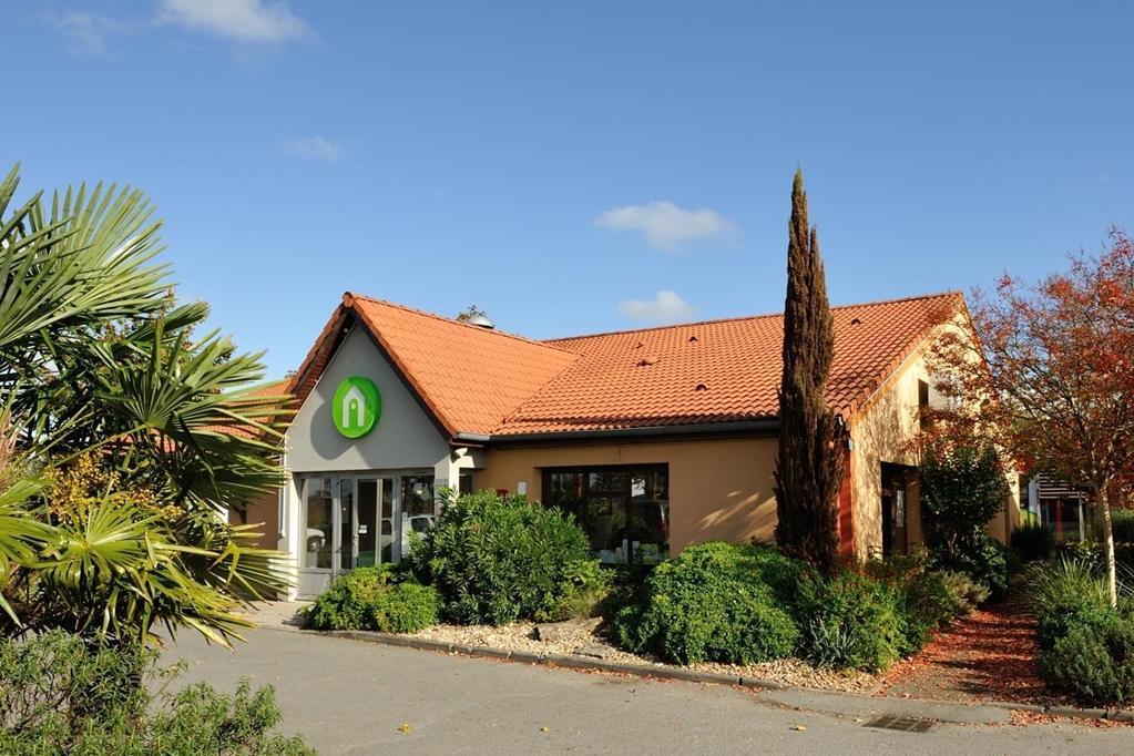Campanile Saintes Hotel Bagian luar foto