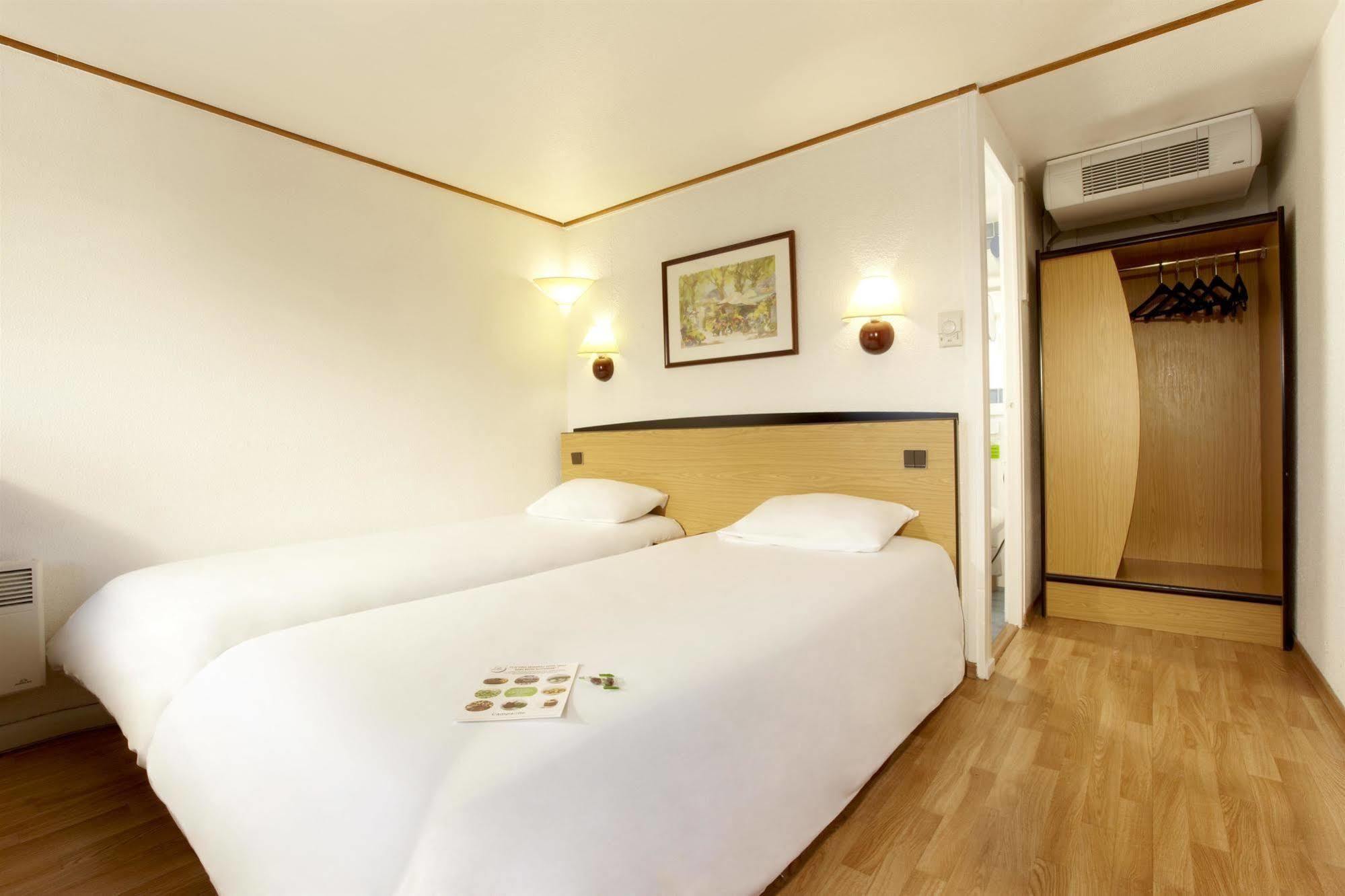 Campanile Saintes Hotel Ruang foto